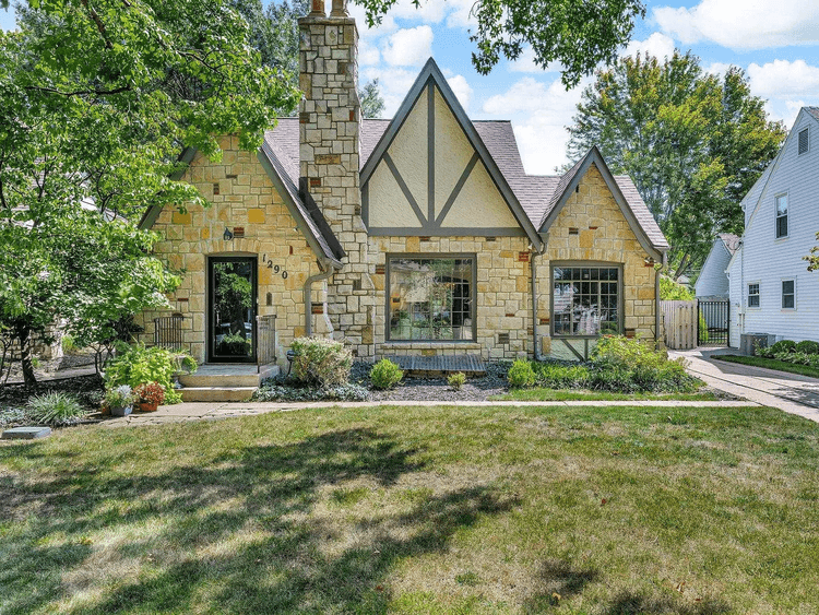 Real Estate Listing